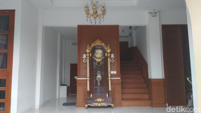 Rumah komedian Sule di Bekasi Rumah komedian Sule di Bekasi