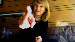 6 Seleb yang Potong Rambut Pasca Putus Cinta