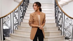 Inggris kembali Jalani Lockdown, Victoria Beckham Pamer Belahan Dada