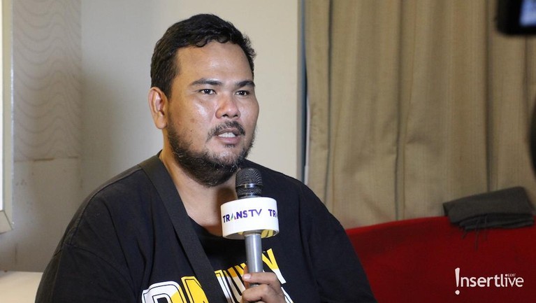 Alami Stroke Ringan, Fahmi Bo Ambil Hikmah Pasca terserang penyakit stroke, kondisi kesehatan Fahmi Bo sudah berangsur pulih kembali. Ia pun mengaku mengambil banyak hikmah dari kejadian ini.