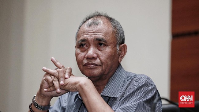 Ketua KPK Agus Rahardjo ikut menyusun materi debat capres perdana bersama lima panelis lainnya. Namun dia enggan menghadiri gelaran debat 17 Januari mendatang.