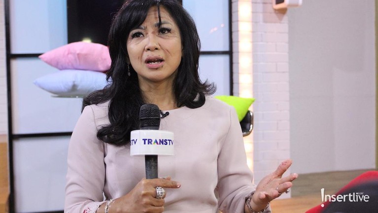 Ulang Tahun, Feni Rose Rilis Buku Feni Rose mengaku merilis buku di ulang tahunnya ke-45 pada Kamis (1/11).