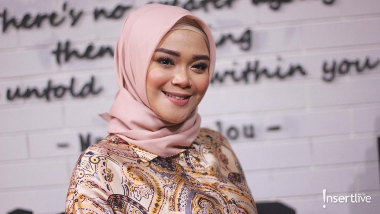 Lima Artis Ini Laksanakan Ibadah Puasa di Luar Negeri Lima Artis yang Melaksanakan Ibadah Puasa di Luar Negeri