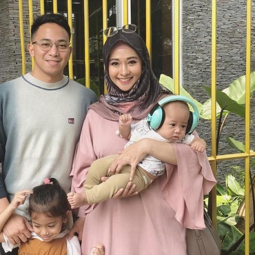 Ingin ASI Eksklusif, Poppy Bunga Rela Tinggalkan Syuting