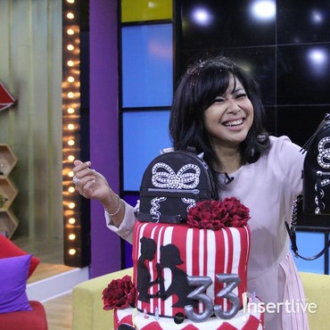 Ulang Tahun, Feni Rose Rilis Buku