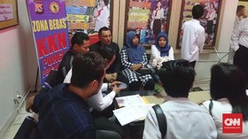Baiq Nuril Laporkan Mantan Atasannya Pasal Pelecehan