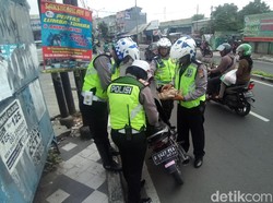 Razia Knalpot Bising di Depok, Puluhan Motor Diangkut Polisi