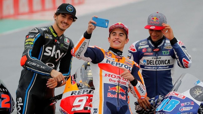 FOTO: Dovizioso Menang di Seri Paling Ekstrem MotoGP Valencia