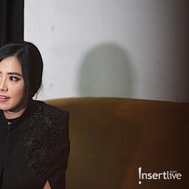 Delon Tak Anggap Pernikahan Pertama, Yeslin Wang Angkat Bicara