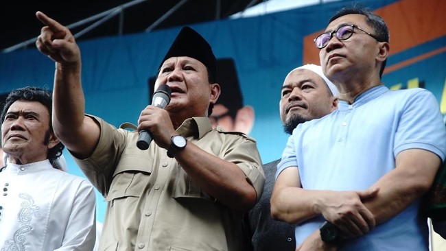 Prabowo ditemui pendukungnya yang merupakan keturunan China di Bondowoso, Jawa Timur. Dia berjanji memperjuangkan semua golongan demi kemakmuran Indonesia.