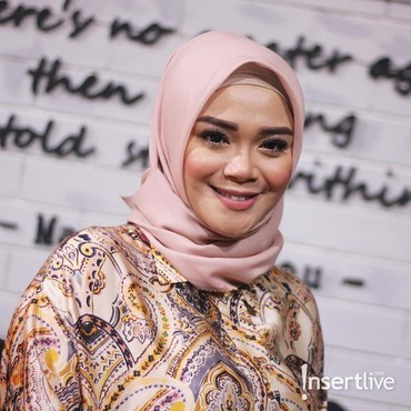 Hamil Anak Kedua, Sheza Idris Ngidam Makan Telor Ceplok