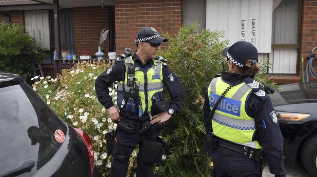Kepolisian Australia menangkap tiga pria keturunan Turki yang diduga merencanakan aksi teror pada perayaan Natal.
