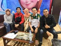 Dampak Kemoterapi, Saraf Kaki Anak Denada Bermasalah – Oke 