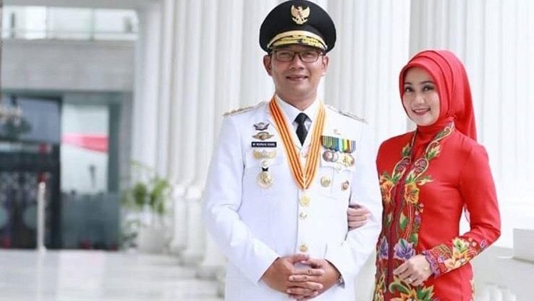 Ridwan Kamil janji akan membiayai sekolah Farel dan Hengki hingga dewasa. Simak kisah selengkapnya!