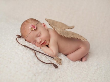 30 Nama Bayi Perempuan Islam Bermakna Indah