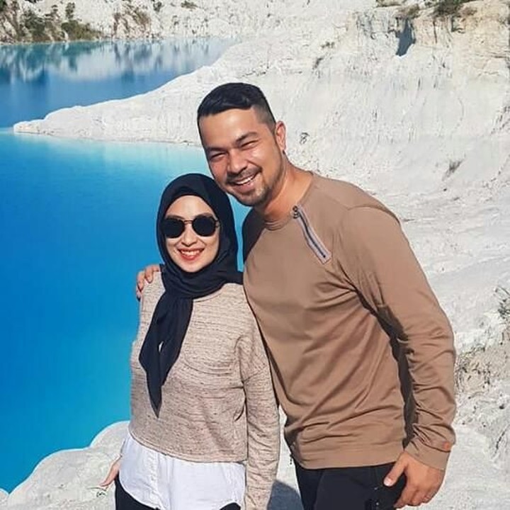 <p>Kalau foto ini, nggak jauh-jauh kok, masih di Indonesia. Tepatnya di Danau Kaolin, Bangka Belitung. Nggak kalah kece dan romantis kan? (Foto: Instagram/ @djorghisultan)  </p>