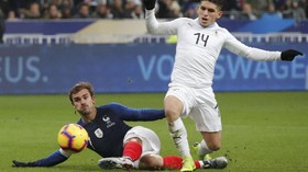 Griezmann Pamer Sepatu Istimewa Saat Prancis vs Uruguay