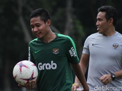 Evan Dimas Malu-malu Kucing Ditanya soal Persija