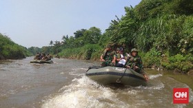 Menyusuri Jejak Kerja Ahok dan Anies di Sepanjang Ciliwung
