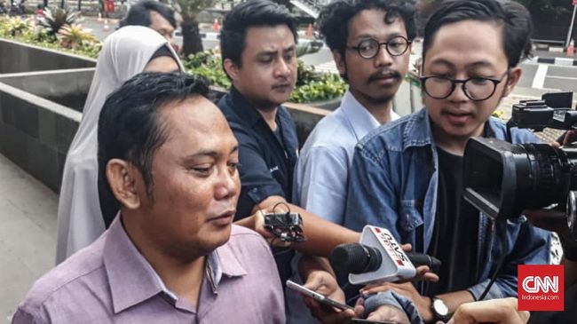 Anies and RK Express Condolences for the Death of the Bekasi Regent