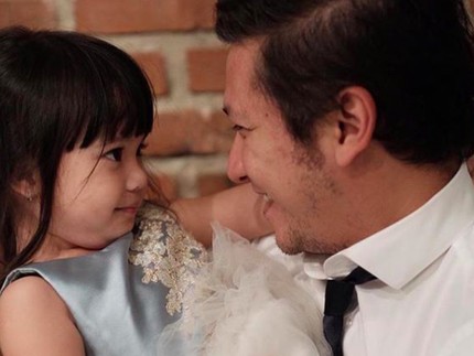 Kemesraan Gading Marten dengan Putri Kecilnya, Gempita