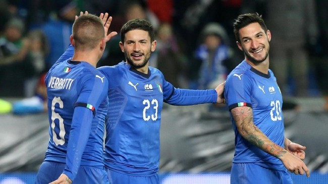 Timnas Italia dan Prancis meraih kemenangan tipis dalam laga uji tanding yang berlangsung Selasa (20/11) waktu setempat.