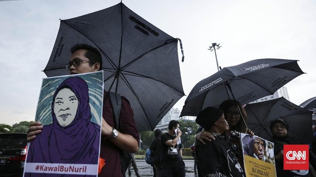 Hingga Sabtu (6/7) pukul 05.30, petisi yang telah dibuat delapan bulan lalu tersebut kini ditandatangani oleh 242 ribu orang.