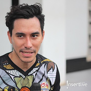 Disebut Suami Idaman, Darius Sinathrya Ungkap Peran Hebat Istri Tercinta