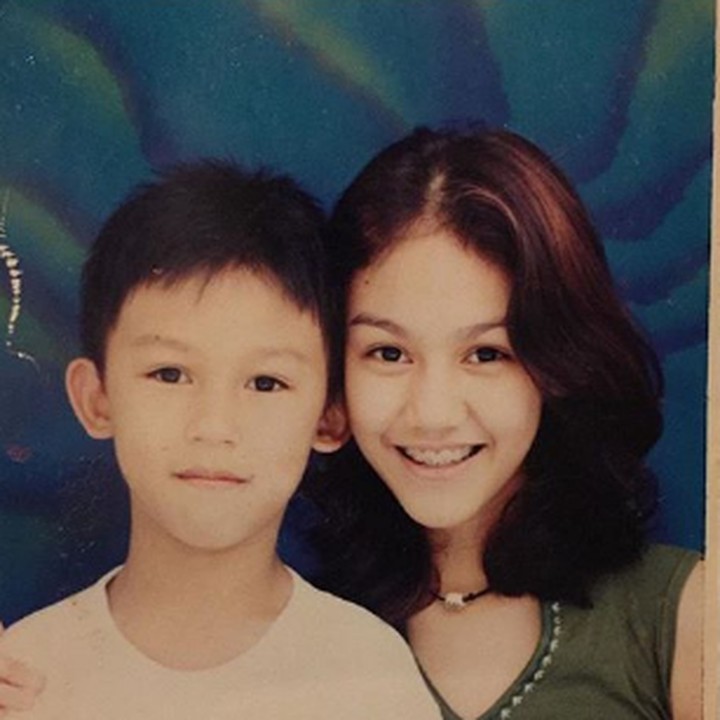 <p>Di foto ini, Sissy Prescillia berusia 14 tahun sedangkan Jevin Julian 8 tahun. (Foto: Instagram @sysiio)</p>