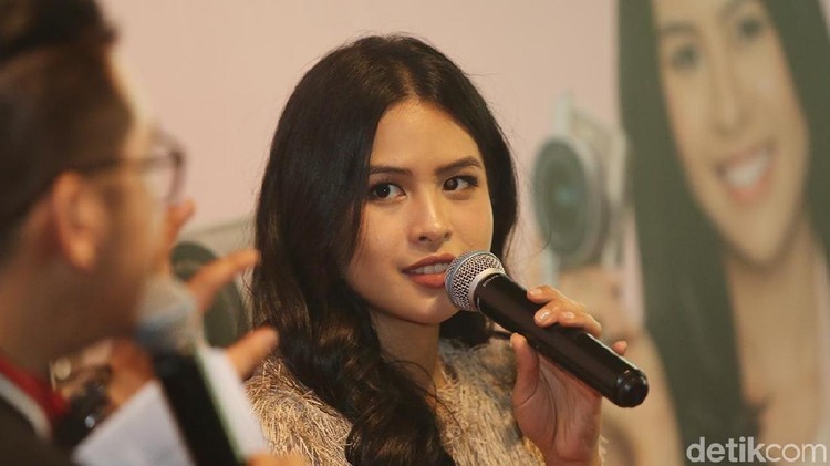Tak cuma jadi selebritas, Maudy Ayunda juga duta kampanye pendidikan. Jebolan Oxford itu ungkap tiga hal yang selalu diajarkan orang tua sejak kecil.