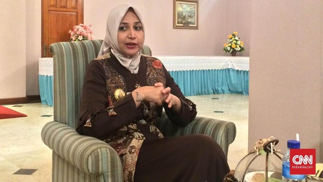 Bupati Jember Faida dimakzulkan DPRD karena dianggap melakukan penyimpangan, tak melibatkan Dewan dalam kebijakan, serta bermasalah dalam mutasi jabatan.