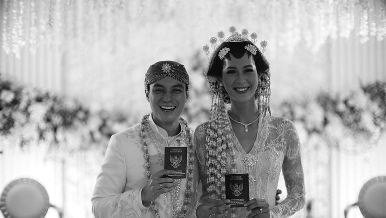 Pesona Paula Verhoeven yang Bikin Baim Wong Jatuh Cinta Mengintip pesona Paula Verhoeven yang sukses bikin Baim Wong jatuh cinta.