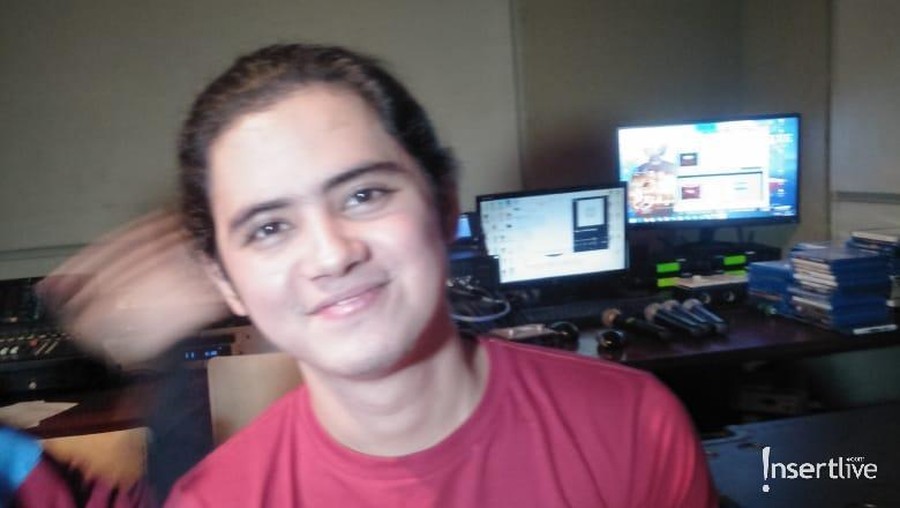 Usai vakum, Aliando Syarief pamer model rambut barunya yang gondrong.