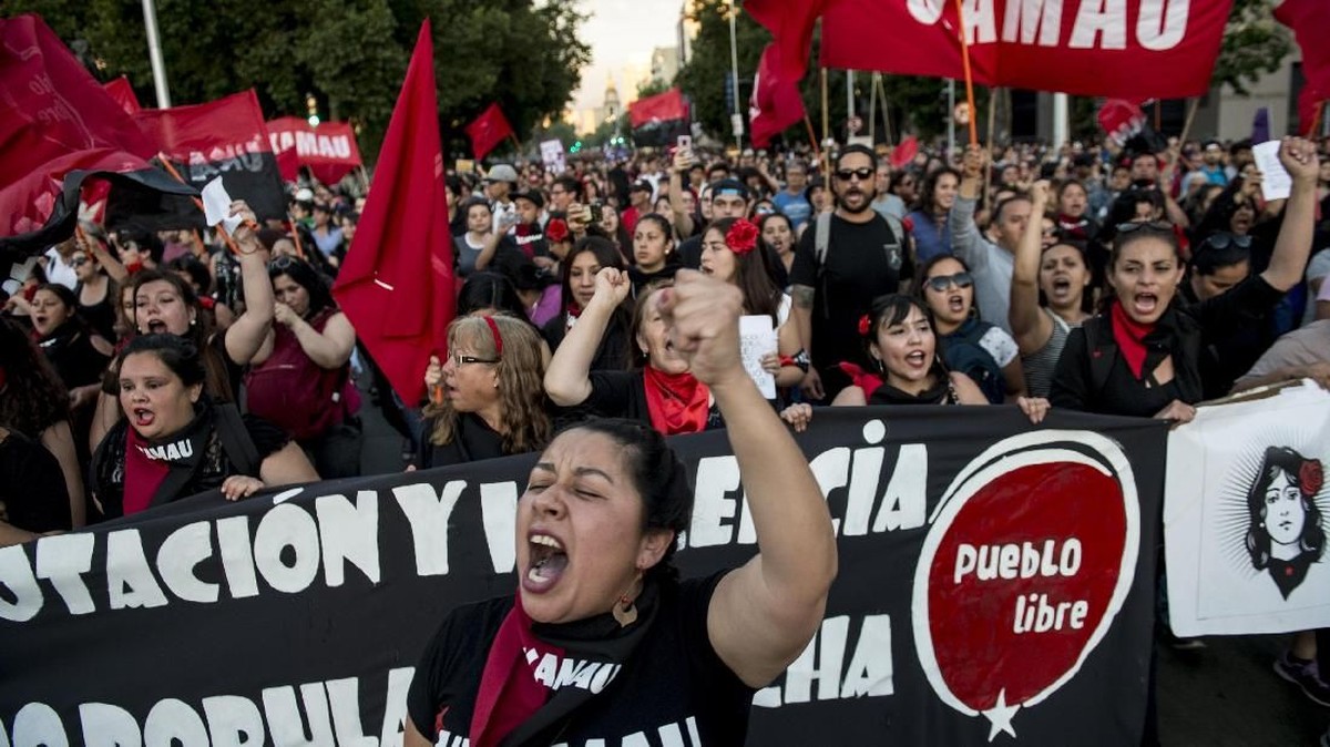 FOTO: Demo Warga Chile Tolak Kekerasan terhadap Perempuan