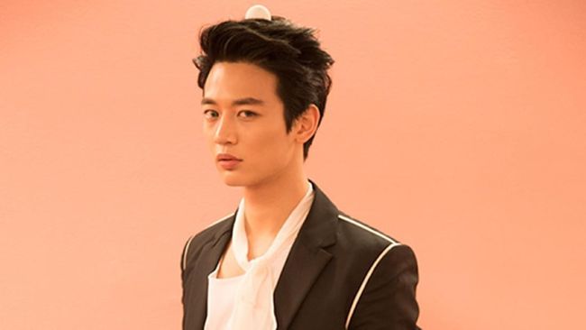 Anggota boyband SHINee, Min-ho memilih bertahan selesaikan wamil meski masa tugas dipangkas karena pandemi Covid-19.