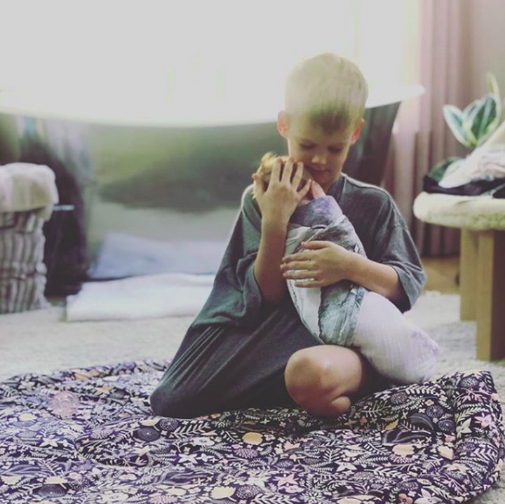 <p>Buat Hilary Duff, perayaan Thanksgiving makin sempurna dengan melihat anak-anaknya yang akur. (Foto: Instagram/hilaryduff)</p>