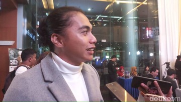 APRILIA MANGANANG JALANI TES FEMINITAS