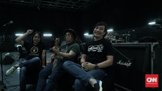Katon, Adi, Lilo masih ingat betul ketika mereka bersama Ari membentuk KLa Project dari sudut bilangan Tebet, Jakarta Selatan hingga meraih kesuksesan.
