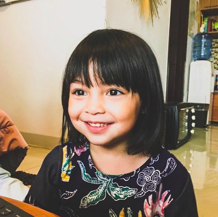 <p>Anak dari pasangan Ben Kasyafani dan Marshanda kini sudah beranjak besar, Bun. Tak terasa, gadis cilik bernama lengkap Sienna Ameerah Kasyafani usianya hampir 6 tahun. (Foto: Instagram/siennakasyafani)</p>
