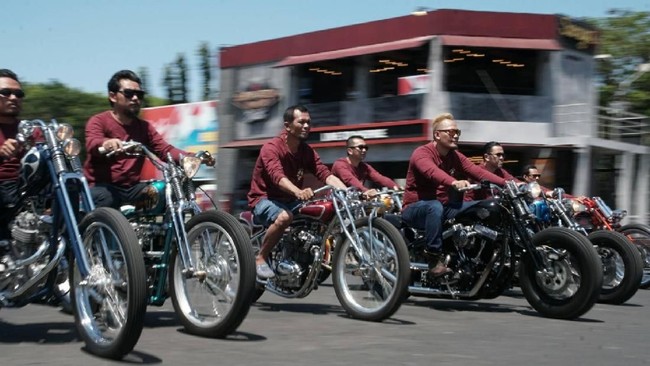 Para pemenang Suryanation Motorland dibawa penyelenggara ke acara Custombike Show 2018 di Jerman.