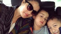 Momen Manis Marcella Zalianty Bersama Kedua Putranya