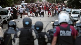 Sembunyikan Flare di Badan Anak, Fan River Plate Ditangkap