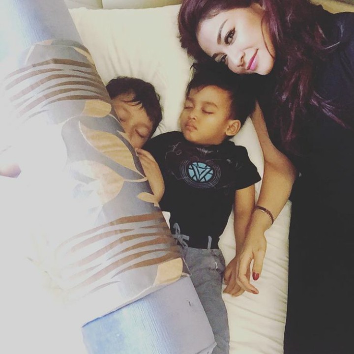 <p>Selamat tidur buat dua jagoannya Bunda Virnie, semoga mimpi indah ya. (Foto: Instagram @virnie_ismail)  </p>