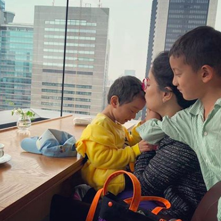 <p>Lihat kebersamaan Marcella, Kana, dan Magali bikin hati ini adem ya, Bun? (Foto: Instagram/ @marcella.zalianty)  </p>