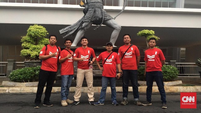 Tagar 'Kosongkan GBK' sempat viral namun ada banyak suporter yang tetap datang mendukung perjuangan Timnas Indonesia dan berusaha melawan tagar tersebut.