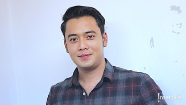 Dijenguk Ibunda Setiap Hari, Kriss Hatta Dijuluki 'Anak Mami'