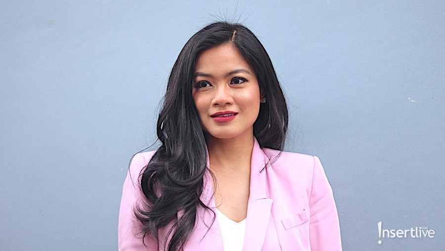 Aduh, ternyata Titi Kamal pernah menolak ajakan Christian Sugiono karena rupa di foto biasa aja.