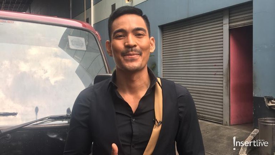Dijodohkan dengan Ayu Ting Ting, Robby Purba Tak Risih Robby Purba mengaku tidak merasa risih dengan perjodohannya dengan Ayu Ting Ting oleh penggemar.