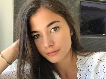 5 Fakta Menarik Anisha Isa, Calon Istri Pangeran Mateen yang Juga Pengusaha Fashion & Travel