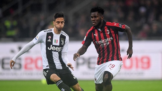 Lazio ditahan imbang AC Milan 1-1 di Stadion Olimpico dalam lanjutan pertandingan Liga Italia Serie A, Senin (26/11) dini hari.